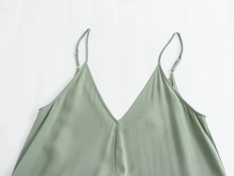 Vestido Luna com Alças Finas e Caimento Elegante